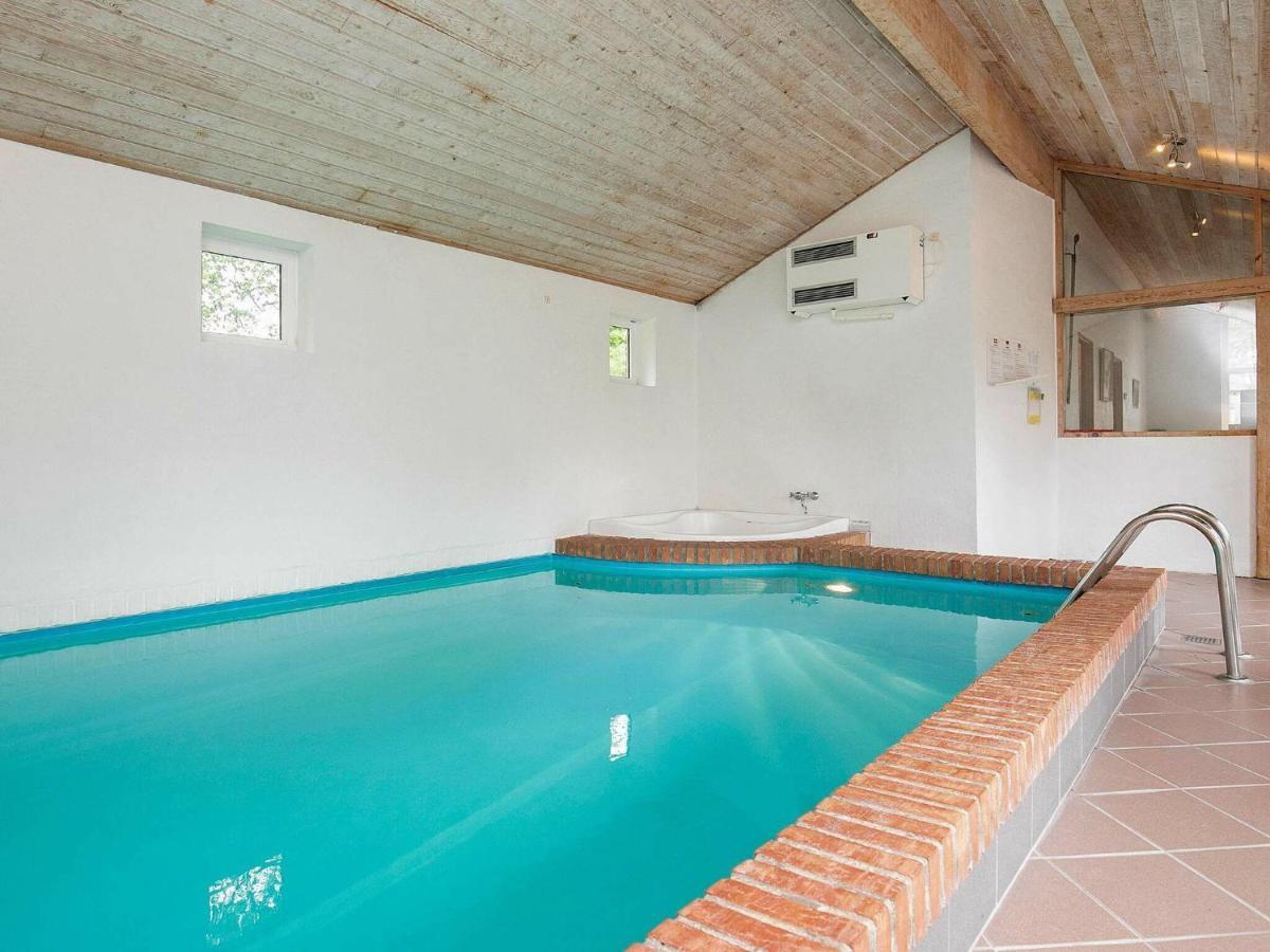 8 Person Holiday Home In Hj Rring Лёнструп Экстерьер фото