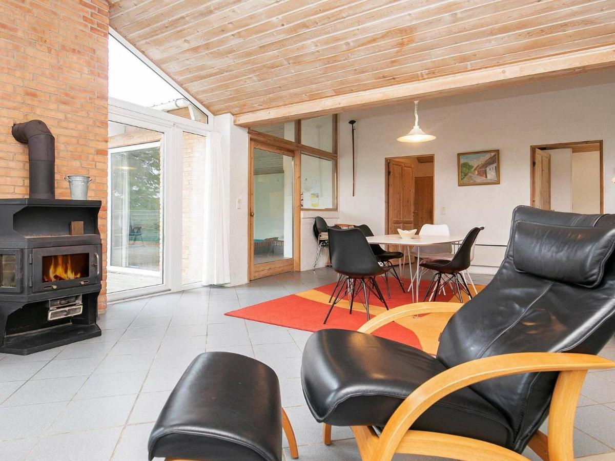 8 Person Holiday Home In Hj Rring Лёнструп Экстерьер фото